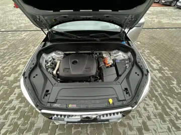 Car image 34