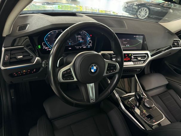 BMW 320 Touring e M Sport 150 kW image number 18