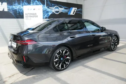 Car image 33