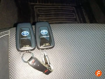Car image 26