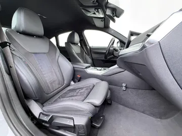 Car image 42