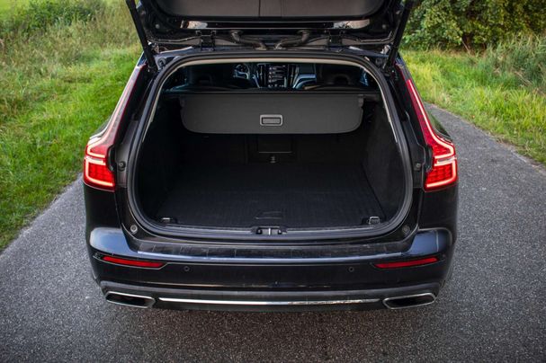 Volvo V60 D4 R-Design 140 kW image number 7