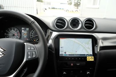 Car image 12