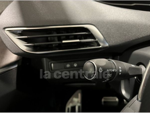 Peugeot 5008 1.2 Hybrid 100 kW image number 14