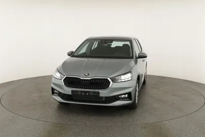 Car image 30