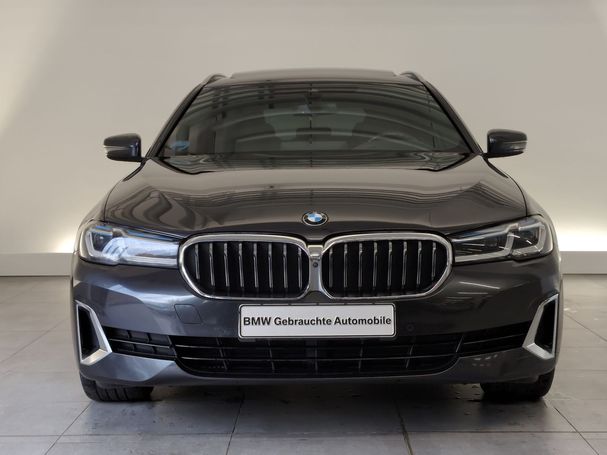 BMW 540d Touring Luxury Line xDrive 250 kW image number 2