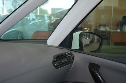 Car image 31