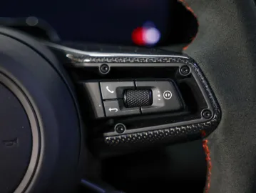 Car image 34