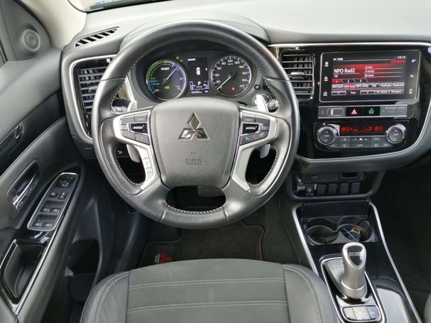 Mitsubishi Outlander 176 kW image number 12