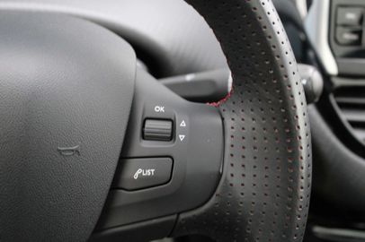 Car image 33