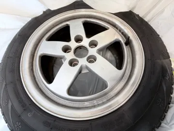 Car image 27