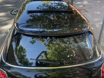 Car image 38