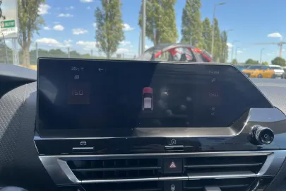 Car image 36