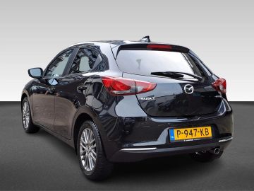 Car image 4