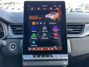 Car image 27