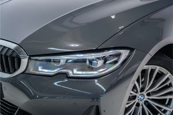 BMW 320i Sport Line 135 kW image number 20