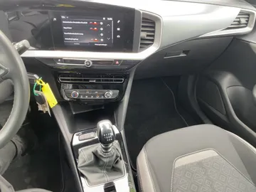 Car image 22