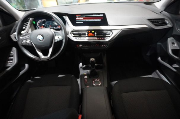 BMW 118d Advantage 110 kW image number 29