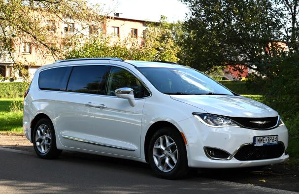 Chrysler Pacifica 214 kW image number 5