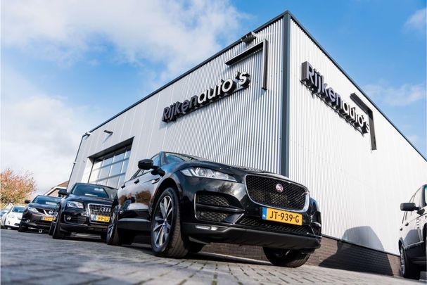 Jaguar XE 147 kW image number 44