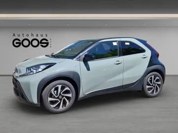 Car image 2