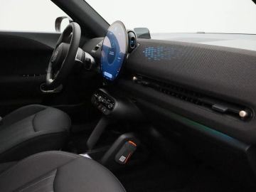 Car image 29