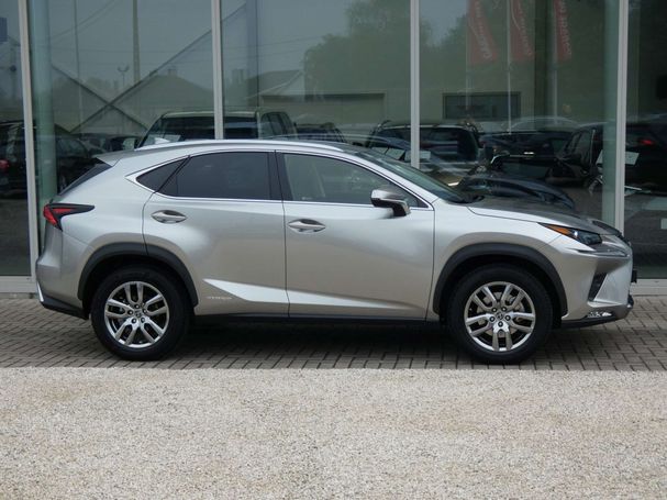 Lexus NX 300 h AWD 145 kW image number 26