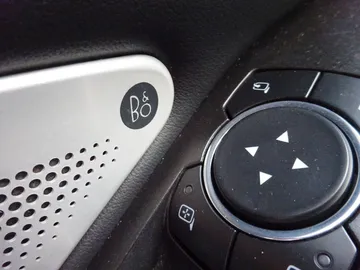 Car image 37