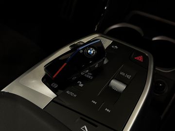 Car image 34