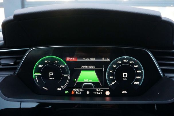 Audi e-tron 55 quattro Advanced 300 kW image number 25