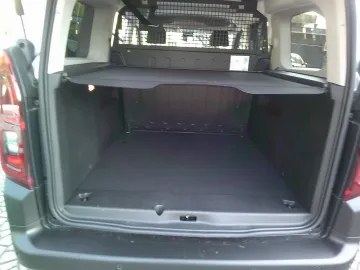 Car image 33