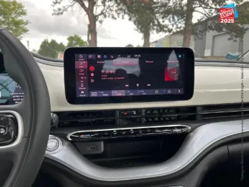 Car image 20