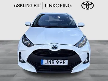 Car image 2