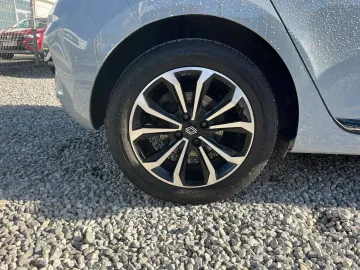 Car image 22