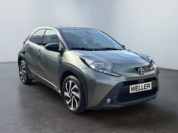 Car image 2
