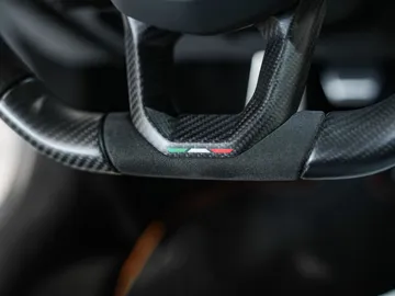 Car image 36