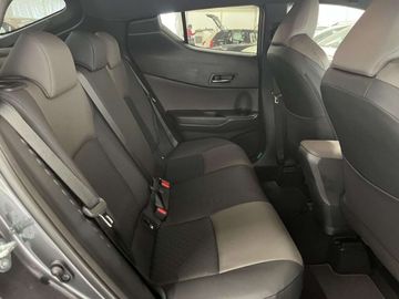 Car image 10