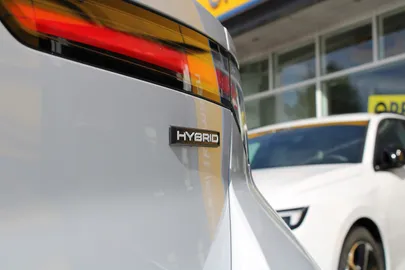 Car image 24