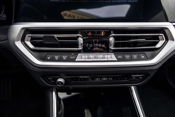 BMW 320i Touring 135 kW image number 35