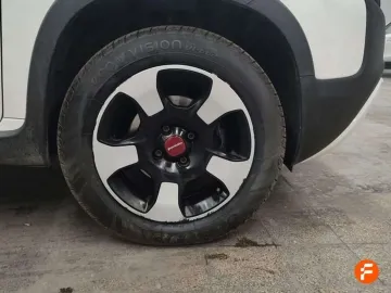Car image 20