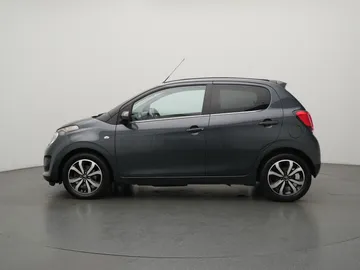 Car image 18