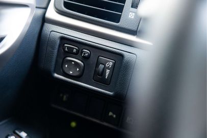 Car image 36