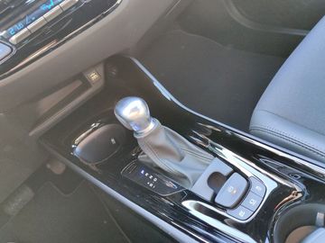 Car image 14