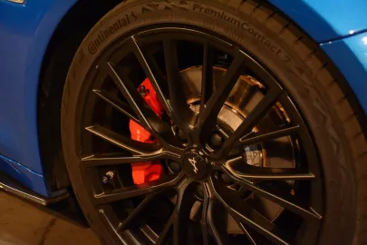Car image 37