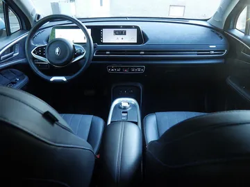 Car image 22