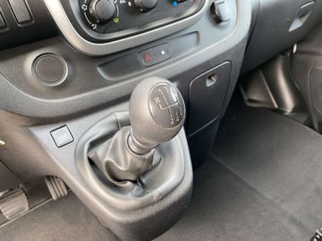 Car image 32