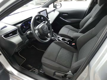 Car image 10