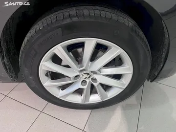 Car image 31