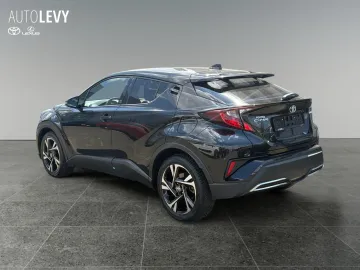 Car image 5