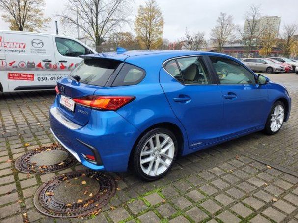 Lexus CT 200h 100 kW image number 4